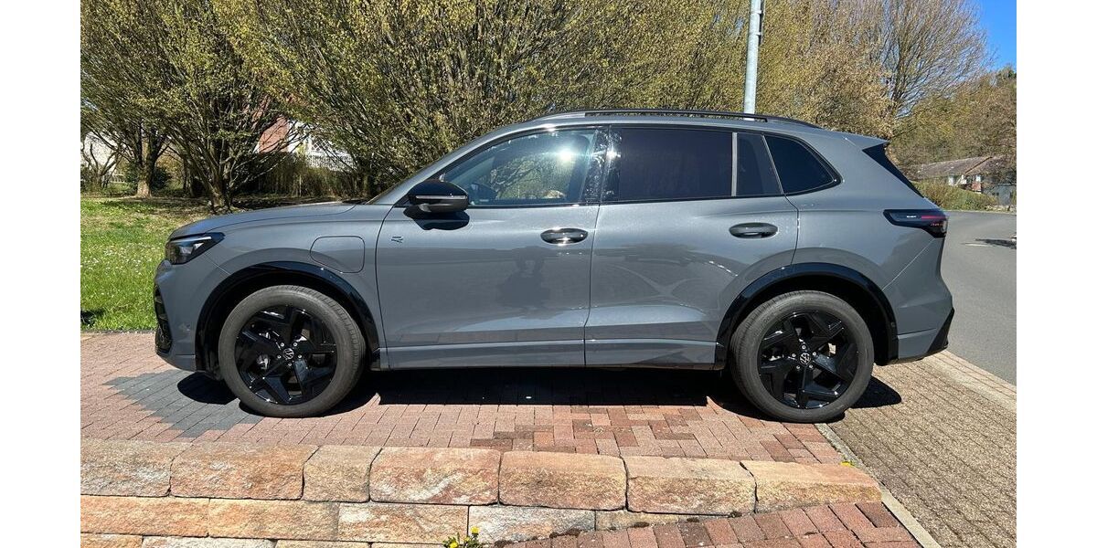 VW Tiguan 16.800 km 47.400 &euro; Kassel 34123