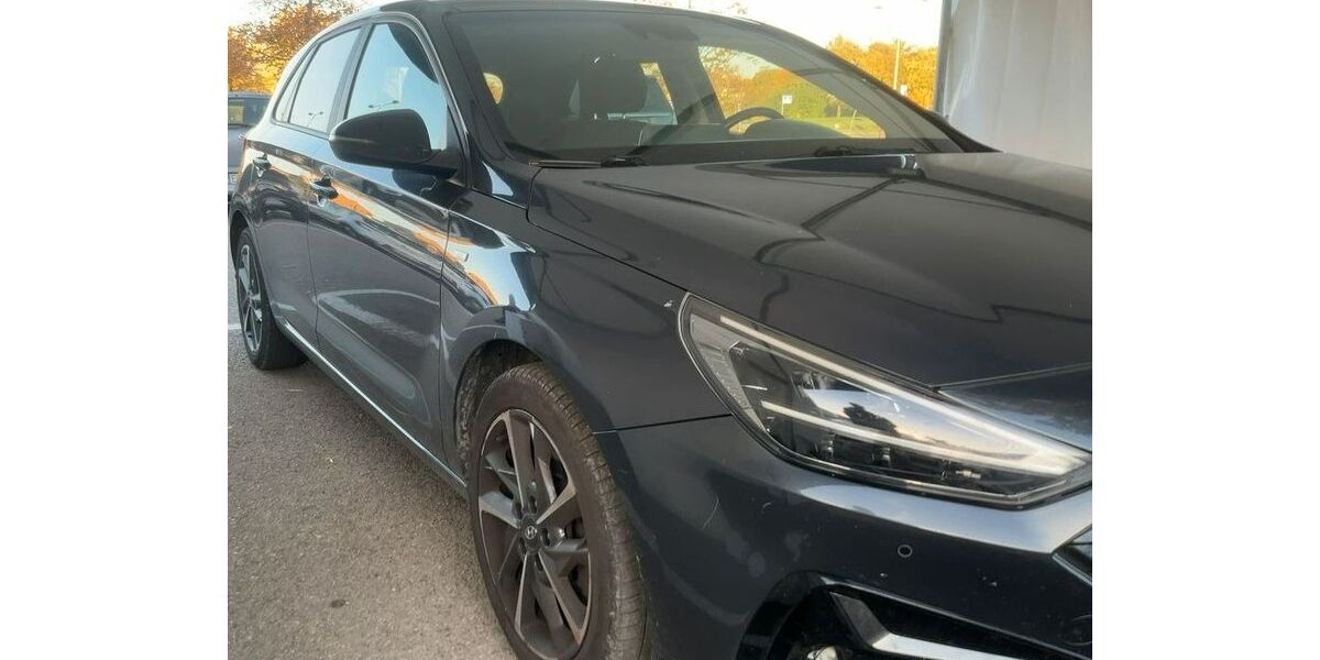 Hyundai i30 150.284 km 9.800 &euro; Hamburg 22459