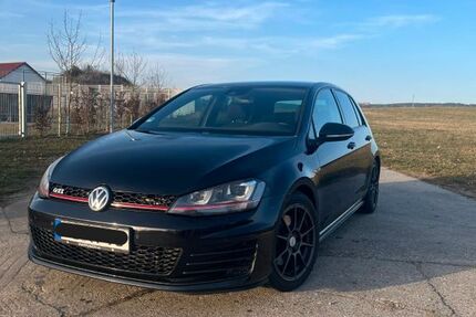 VW Golf 199.000 km 11.800 &euro; Postbauer-Heng 92353