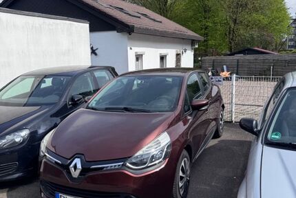 Renault Clio 121.000 km 4.600 &euro; Remscheid 42853