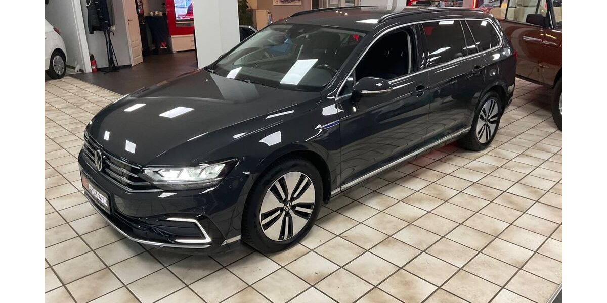 VW Passat Variant 140.174 km 18.990 &euro; Heide 25746