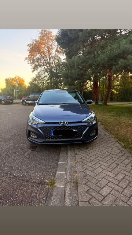 i20