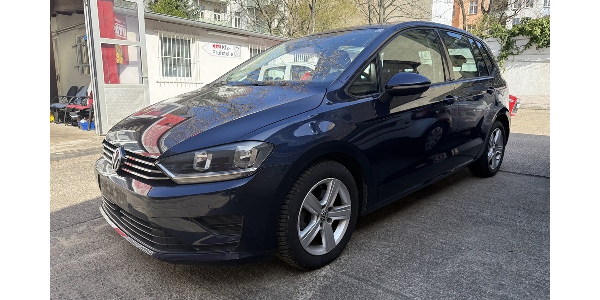 VW Golf VII Sportsvan DSG Schiebed. AHK Comfortline 113.611 km 10.890 &euro; Berlin 10247