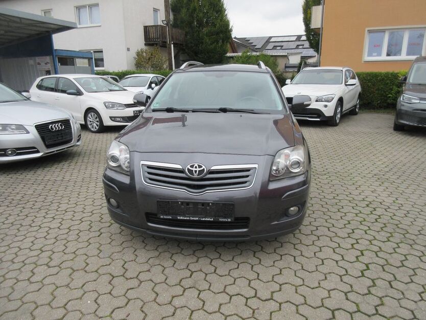 Toyota Avensis 190.000 km 2.999 € Ingolstadt 85055