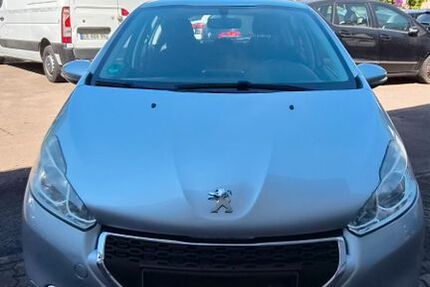 Peugeot 208 202.000 km 4.900 &euro; Saarlouis 66740