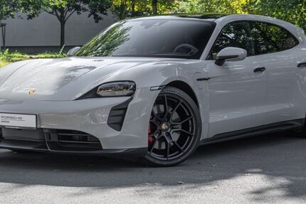 Porsche Taycan 15.932 km 103.430 € Berlin 10587