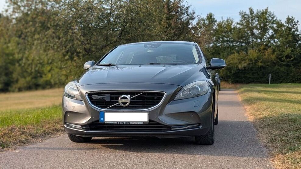 V40