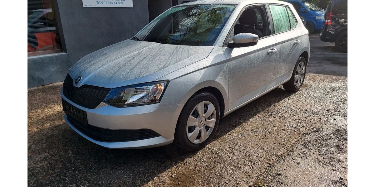 Skoda Fabia 17.400 km 8.850 &euro; Würzburg 97082