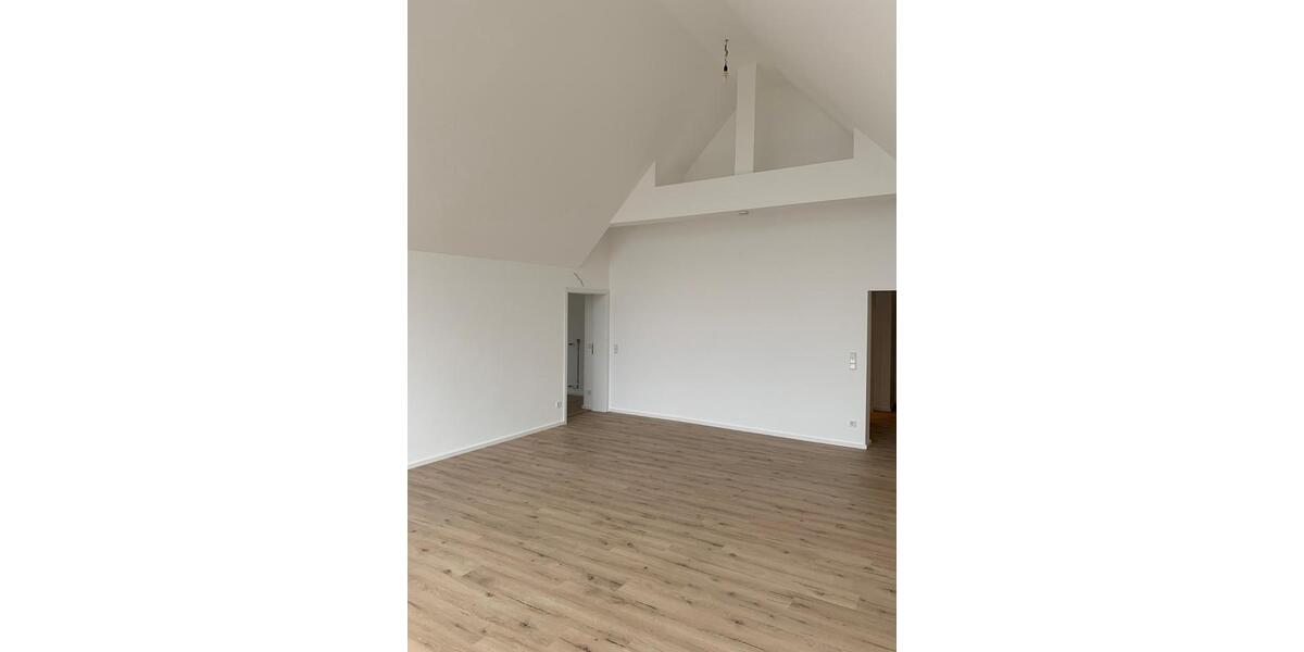 Dachgeschoßwohnung Hadamar - 3 Zimmer, 110 m&sup2;, 970&euro; | Angebot:25146051