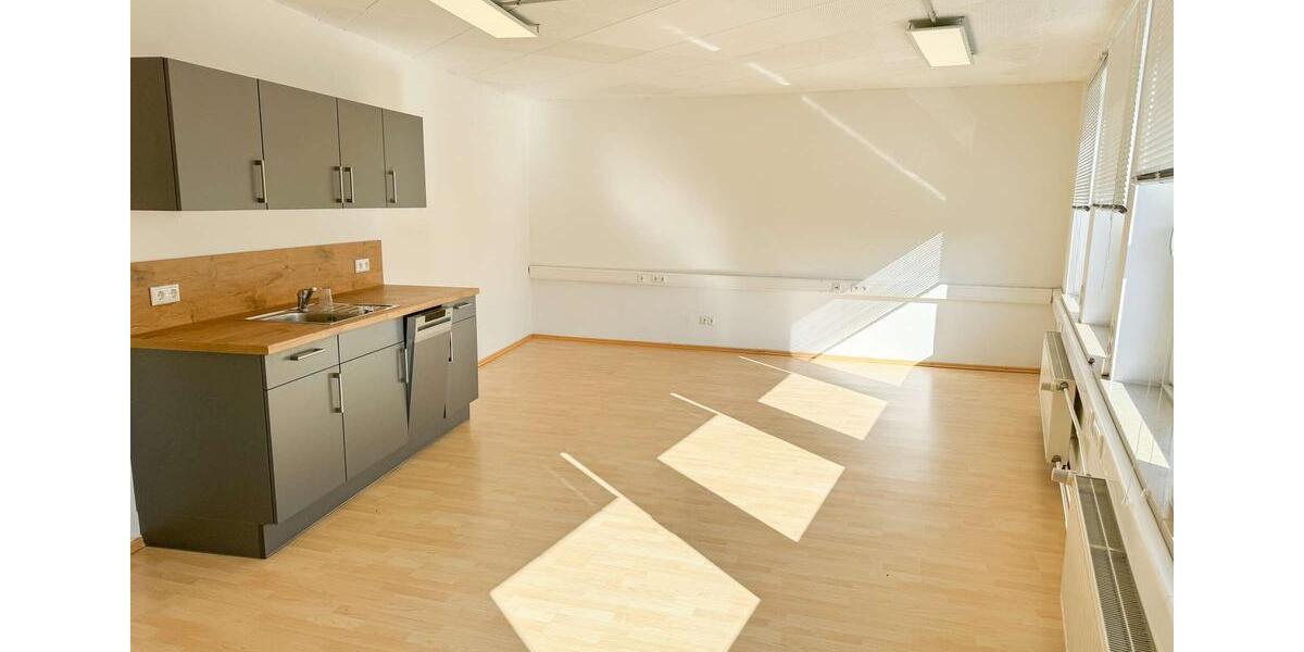 Gewerbeobjekt Amberg - 670&euro; | Angebot:25364236