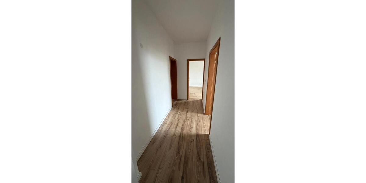 Etagenwohnung Arzberg - 5 Zimmer, 100 m&sup2;, 700&euro; | Angebot:26185124