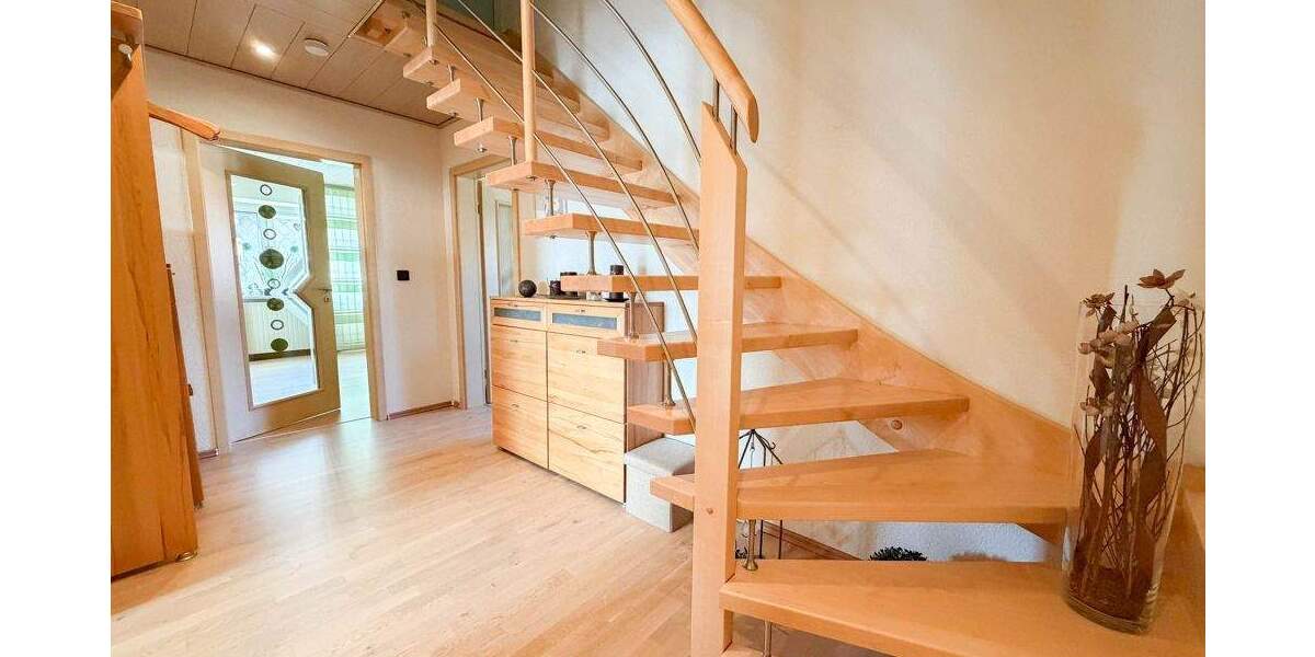 Einfamilienhaus Lichtenfels / Buch am Forst Buch am Forst - 9 Zimmer, 289 m&sup2;, 319.000&euro; | Angebot:25862925