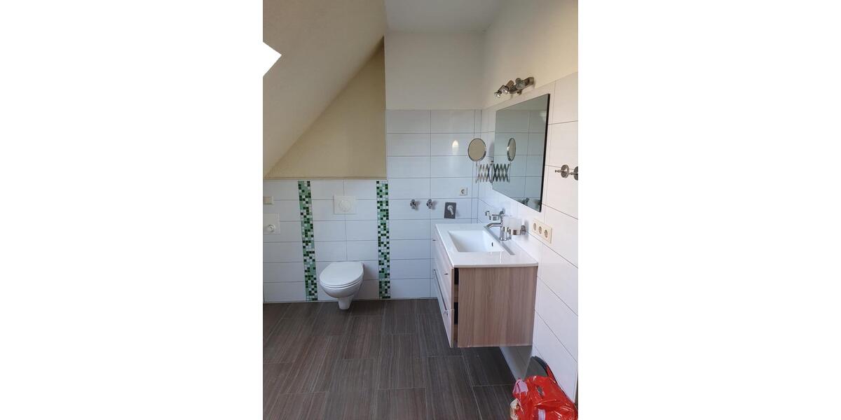 Doppelhaushälfte Großschirma - 4 Zimmer, 100 m&sup2;, 1.200&euro; | Angebot:26201498