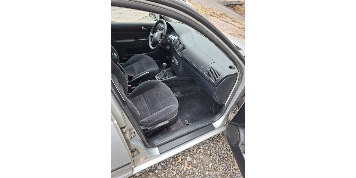 VW Golf 266.855 km 1.650 &euro; Dammbach 63872