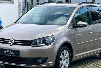 VW Touran 171.951 km 9.999 &euro; Berlin 13088