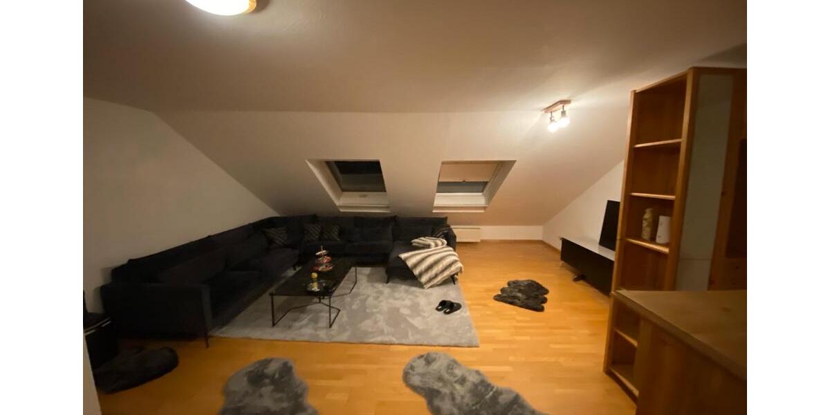 Dachgeschoßwohnung Krefeld Gellep-Stratum - 2 Zimmer, 60 m&sup2;, 800&euro; | Angebot:25596588