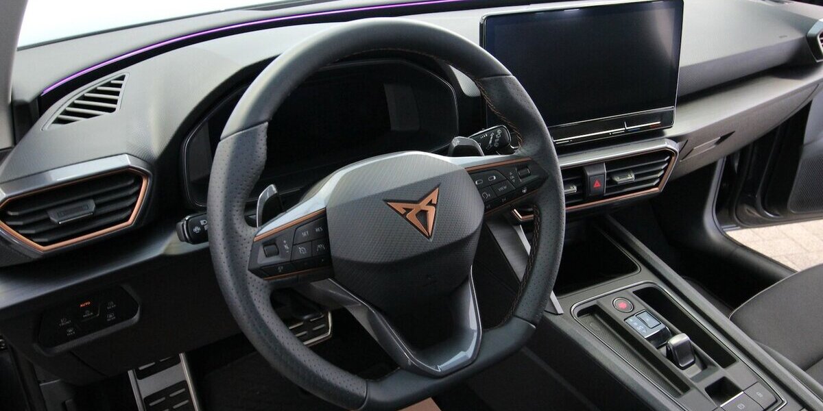 Cupra Leon Sportstourer e-HYBRID 6-DSG NAVI+LED+KAMERA 23.150 km 27.900 &euro; Hagenow 19230
