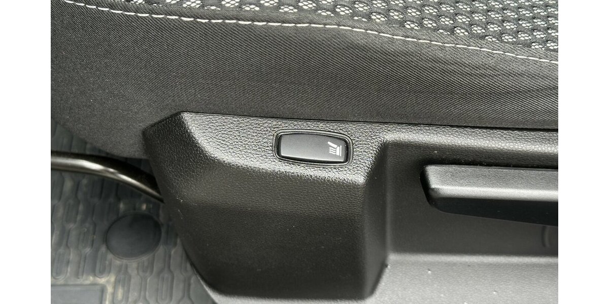 Dacia Duster II Prestige 4WD / SitzH / AHK / 360°Kam 81.500 km 17.990 &euro; Donauwörth 86609