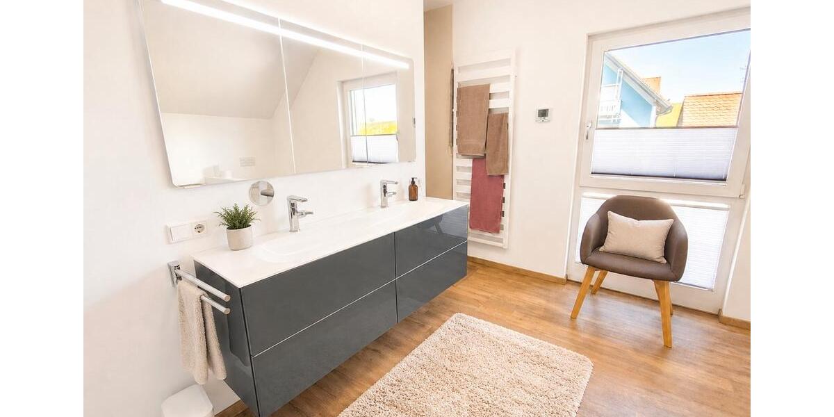 Einfamilienhaus Bad Neualbenreuth - 6 Zimmer, 214 m&sup2;, 499.900&euro; | Angebot:26578362