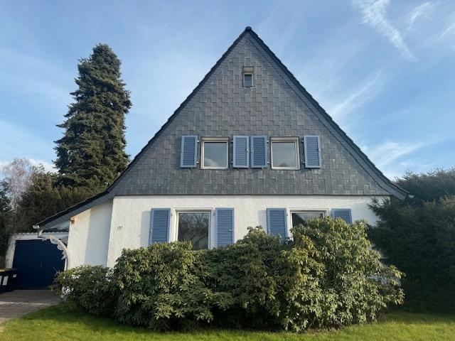 Einfamilienhaus Duisburg Huckingen - 8 Zimmer, 180 m&sup2;, 2.850&euro; | Angebot:26193895