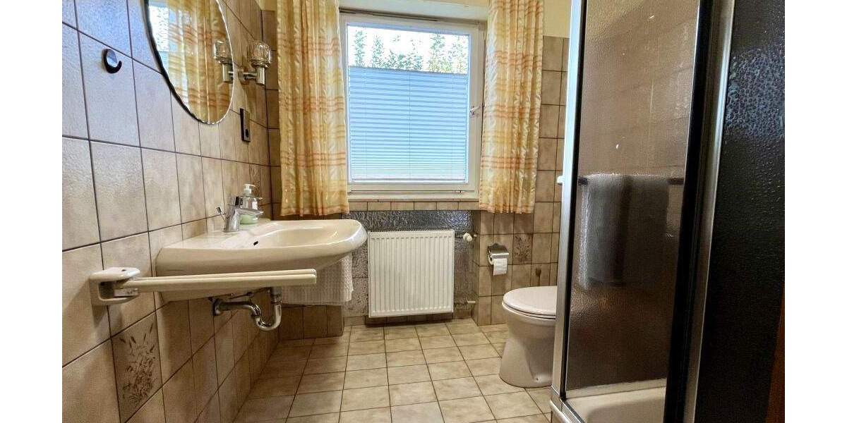 Einfamilienhaus Leopoldshöhe - 6 Zimmer, 190 m&sup2;, 365.000&euro; | Angebot:25276561