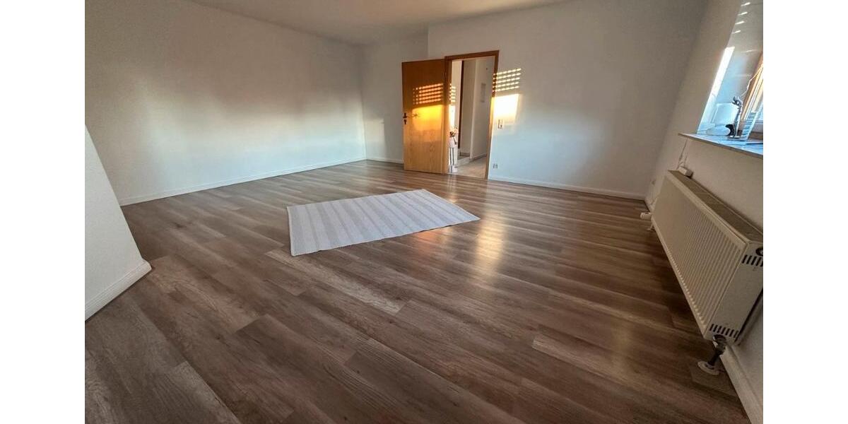 Helle, großzügige 1 Zi EG-Wohnung mit separatem Eingang 1 zimmer