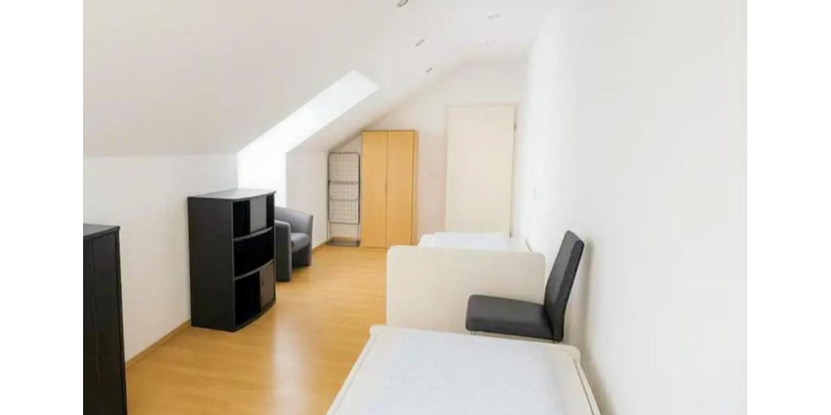 Dachgeschoßwohnung Duisburg Ruhrort - 4 Zimmer, 97 m&sup2;, 164.000&euro; | Angebot:24563678
