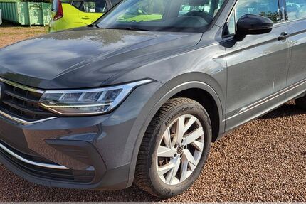VW Tiguan 92.352 km 23.499 &euro; Oberlungwitz 09353