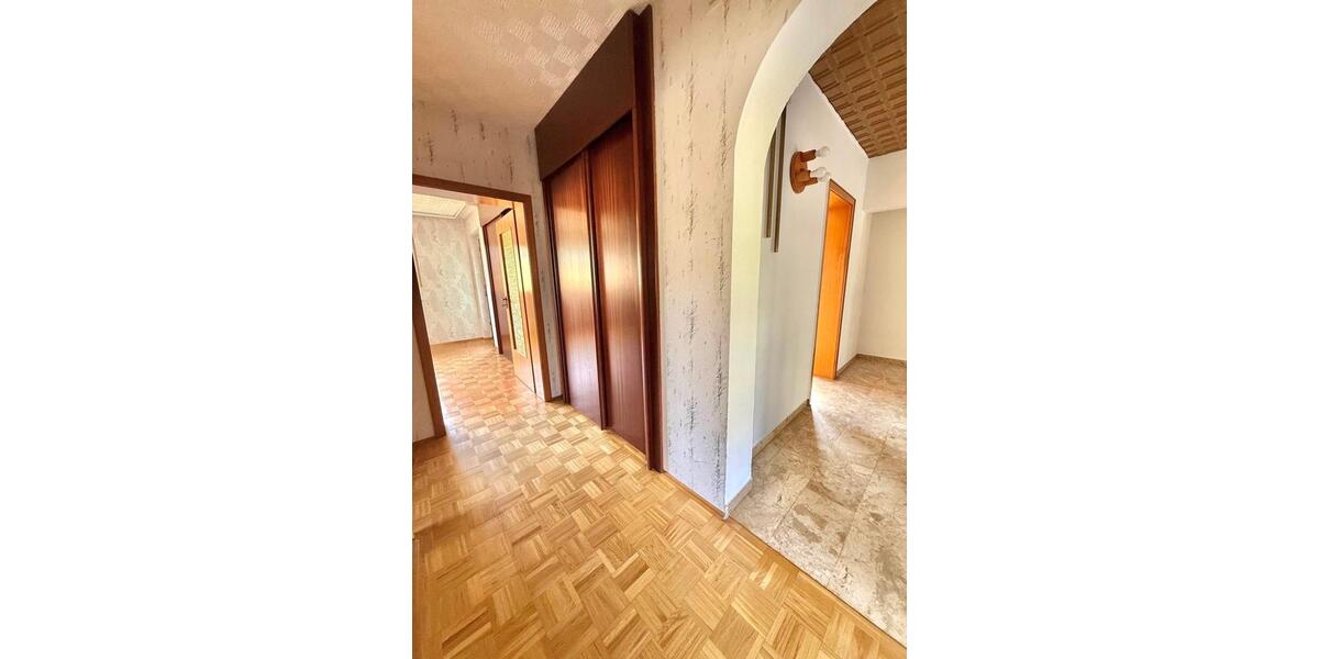 Einfamilienhaus Eschwege - 7 Zimmer, 228 m&sup2;, 245.000&euro; | Angebot:27111660