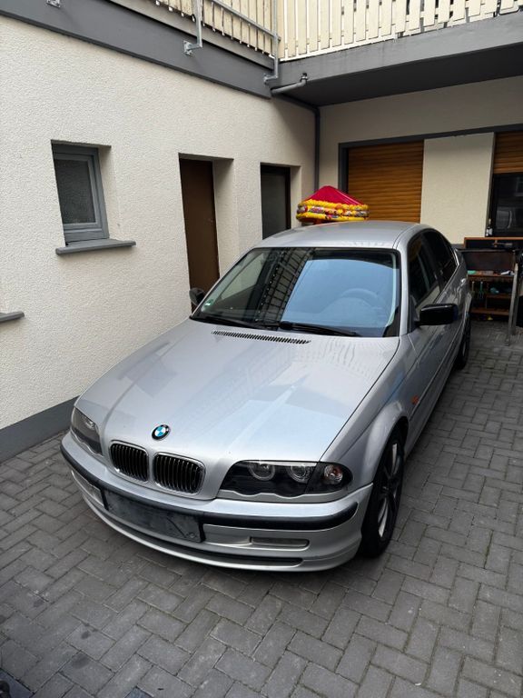 320