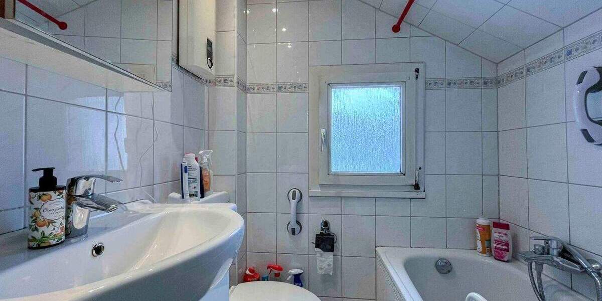 Für Macher und Kreative: Sanierungsbedürftiges Einfamilienhaus in Waldrandlage 2 zimmer