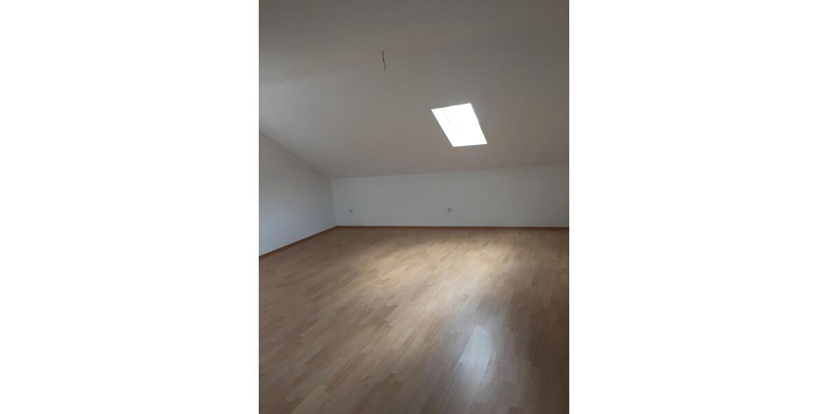 Dachgeschoßwohnung Ibbenbüren Bockraden - 3 Zimmer, 71 m&sup2;, 190.000&euro; | Angebot:26815411
