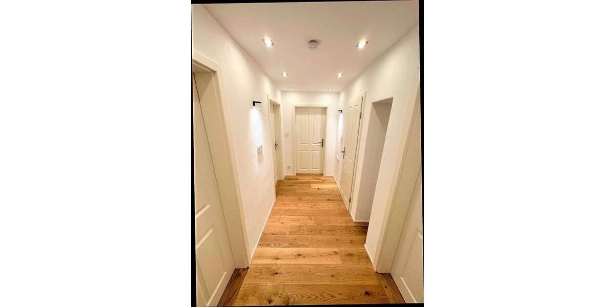 Dachgeschoßwohnung Bad Wiessee - 3 Zimmer, 75 m&sup2;, 1.420&euro; | Angebot:25552903