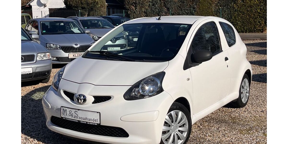 Toyota Aygo (X) 78.500 km 3.990 &euro; Bitterfeld-Wolfen 06766