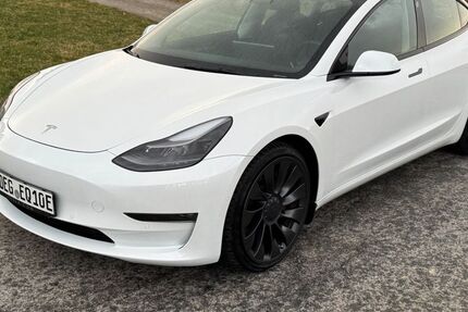 Tesla Model 3 86.000 km 27.500 &euro; Außernzell 94532