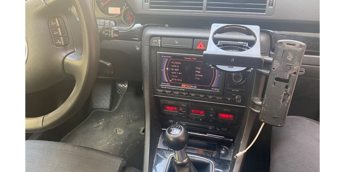 Audi A4 229.648 km 1.600 &euro; Kiel 24143