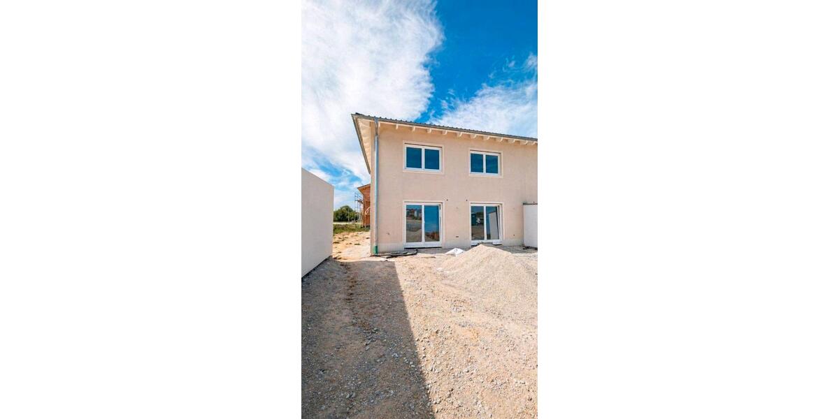 Doppelhaushälfte Straubing - 4 Zimmer, 120 m&sup2;, 1.290&euro; | Angebot:26417755