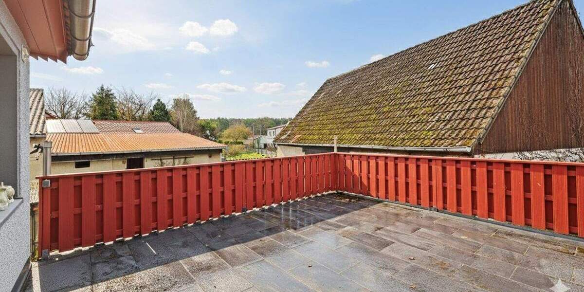 Zweifamilienhaus mit großem Garten 7 zimmer