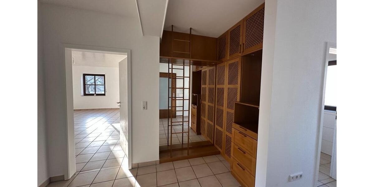 Helle, freundliche, frisch renovierte 3-Zimmer-Wohnung (Merxheim) 3 zimmer