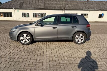 VW Golf 182.000 km 2.999 &euro; Wesel 46483