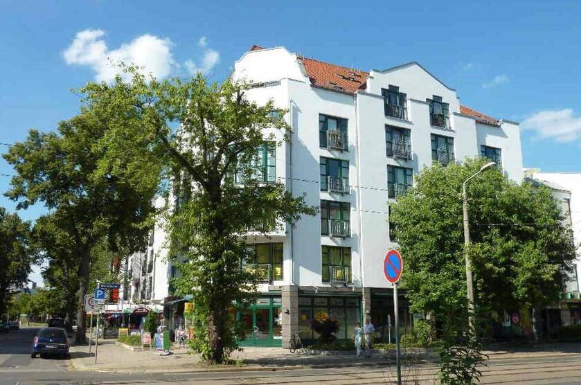 Sehr schönes Zwei-Zimmer-Apartement mit französischem Fenster und Einbauküche