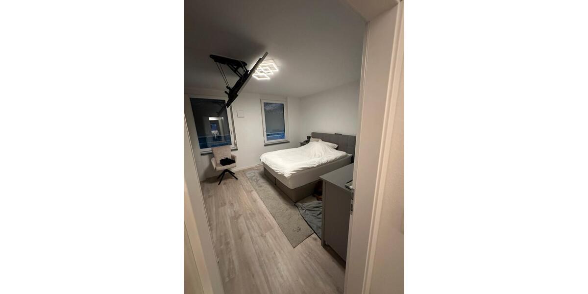 Etagenwohnung Schenefeld - 5 Zimmer, 150 m&sup2;, 2.250&euro; | Angebot:25590013