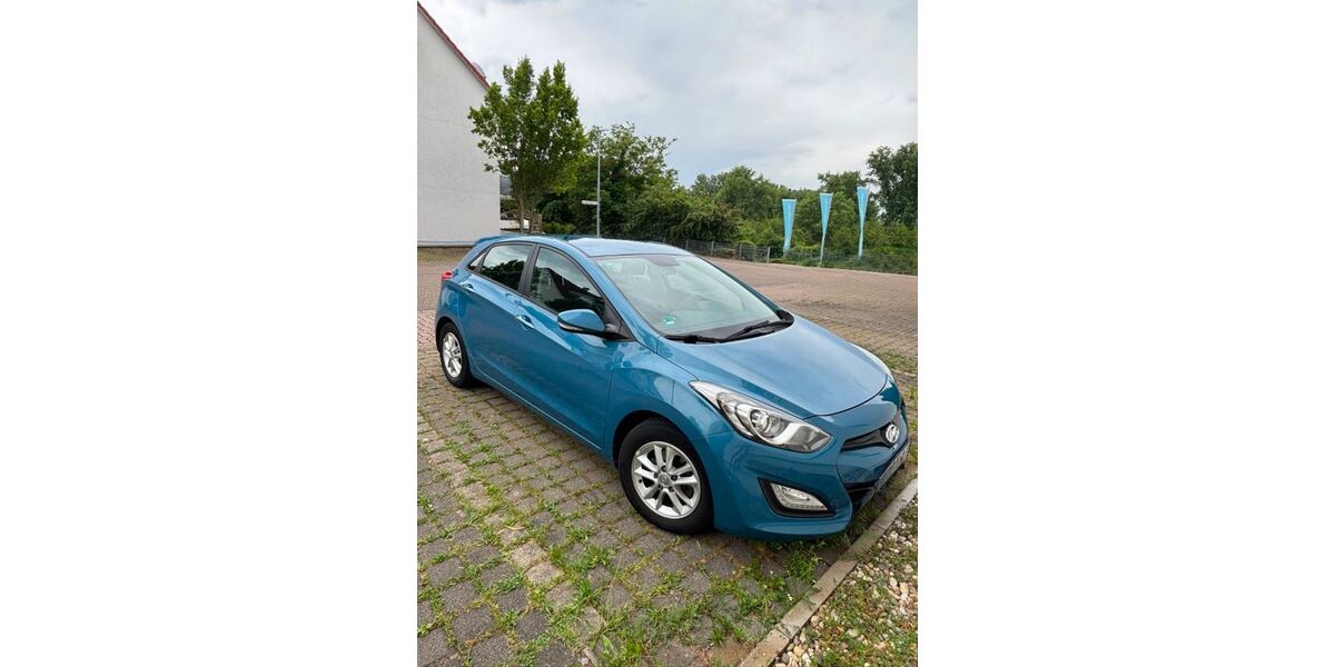 Hyundai i30 70.000 km 8.100 &euro; Eggenstein 76344