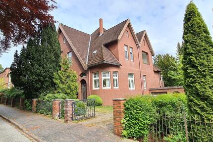 Haus Itzehoe - 5 Zimmer, 190 m&sup2;, 1.600&euro; | Angebot:24553481