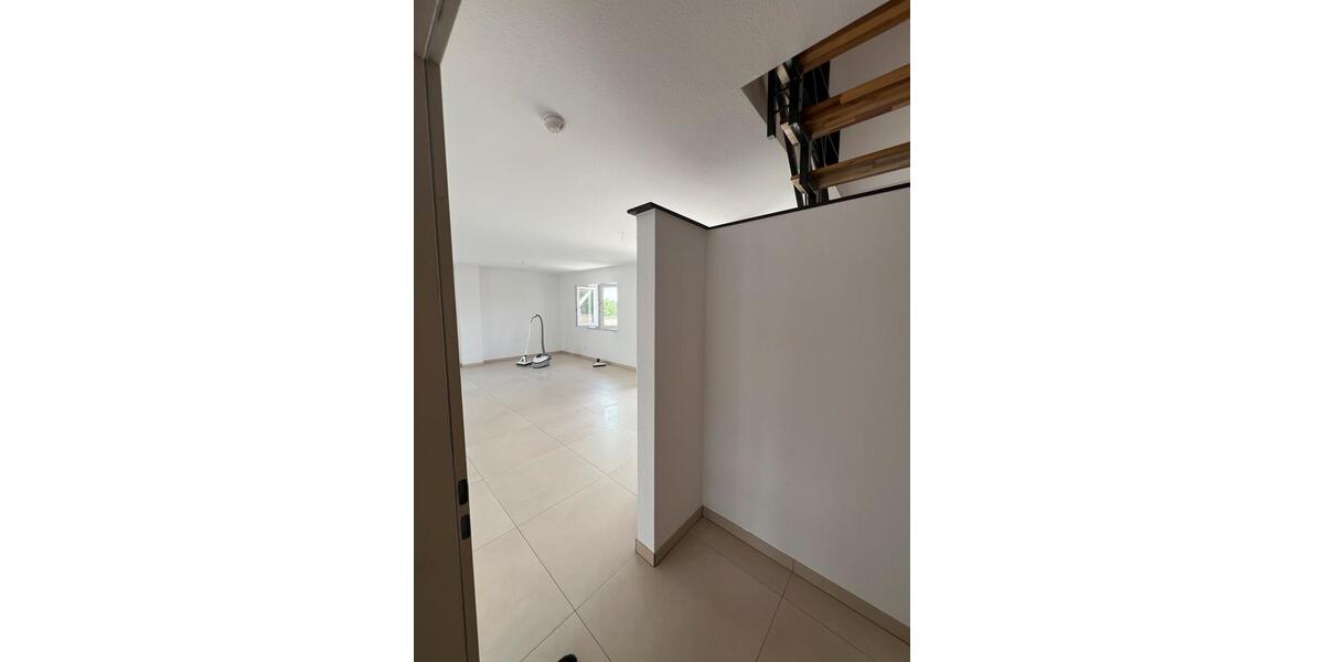 Einfamilienhaus Siegburg - 2 Zimmer, 82 m&sup2;, 1.153&euro; | Angebot:26450212