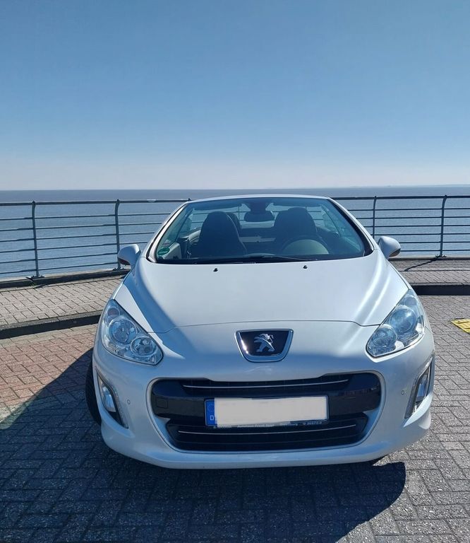 Peugeot 308 156.000 km 5.500 € Oldenburg 26125
