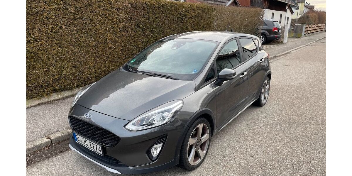Ford Fiesta 42.500 km 11.600 &euro; München 81827