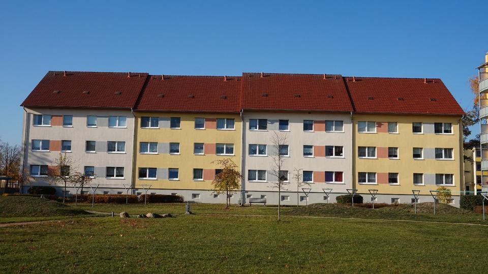 Etagenwohnung Stavenhagen - 3 Zimmer, 63 m&sup2;, 345&euro; | Angebot:26338732