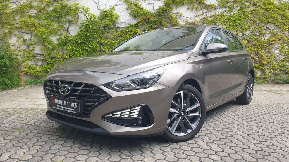 i30