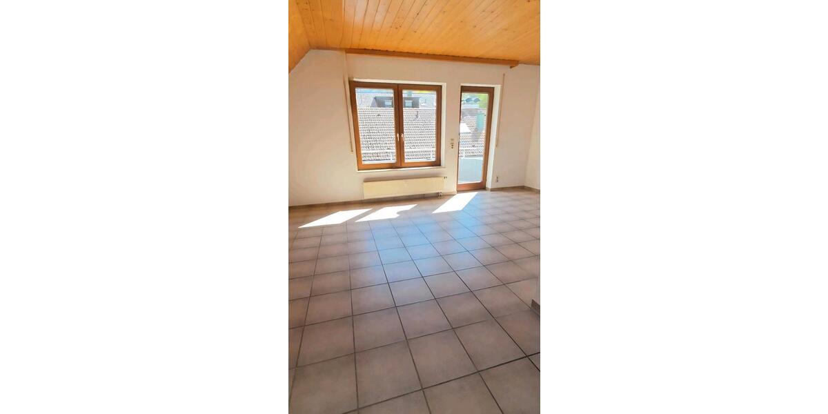 Maisonettenwohnung Lichtenstein - 5 Zimmer, 100 m&sup2;, 1.150&euro; | Angebot:26414184